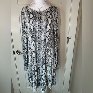 Popyoung Snakeskin Long Sleeve Swing‎ Dress – Women’s L